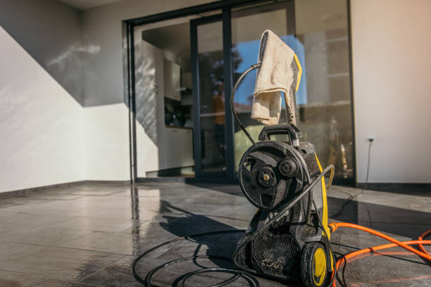Best Graffiti Removal  in Umatilla, FL